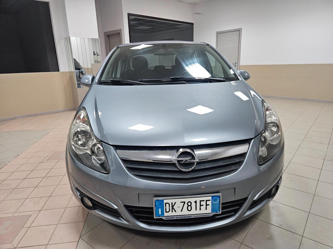 Opel Corsa 1.2 5 porte Club