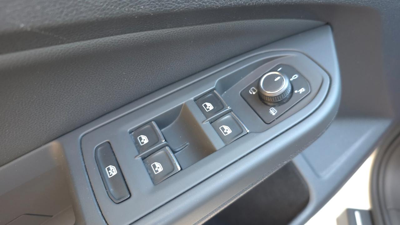 Golf R - 2.0 TSI 320cv - AKRAPOVIC