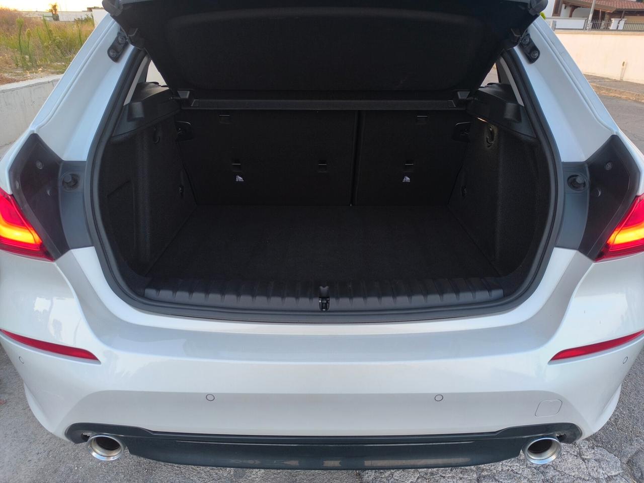 BMW SERIE 1 SPORT 118D 150cv COCKPIT/NAV/PELLE/