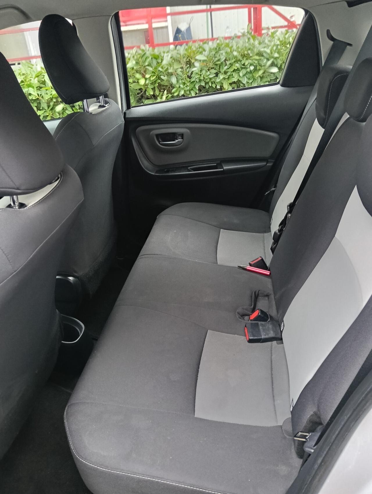 Toyota Yaris 1.5 Hybrid Business(prezzo reale)