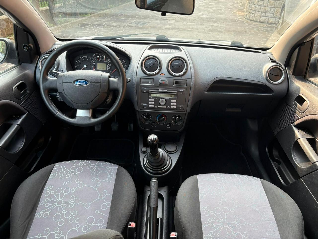 Ford Fiesta 1.2 16V 5p. Ghia