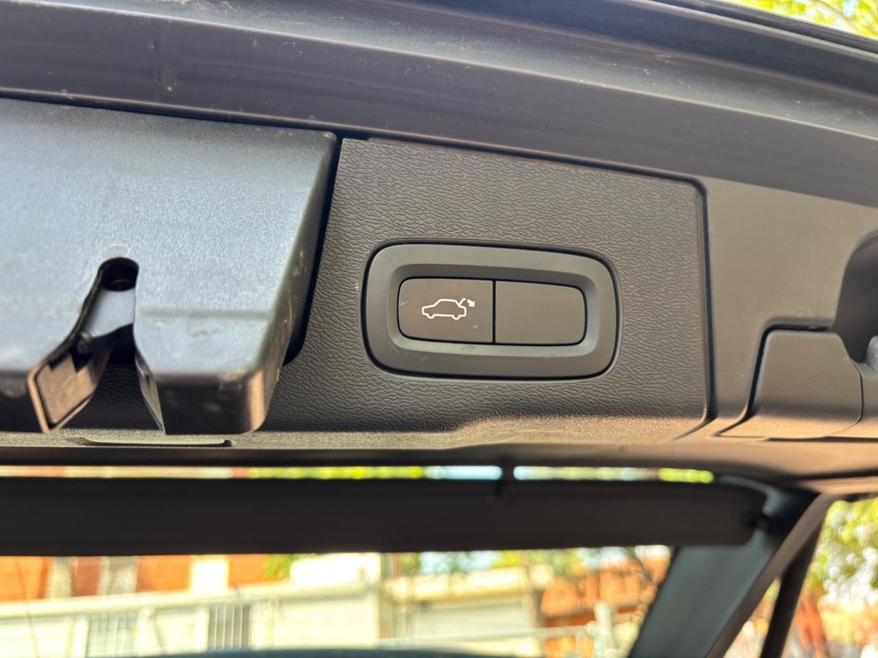 Volvo XC 60 XC60 B4 (d) AWD Geartronic Inscription