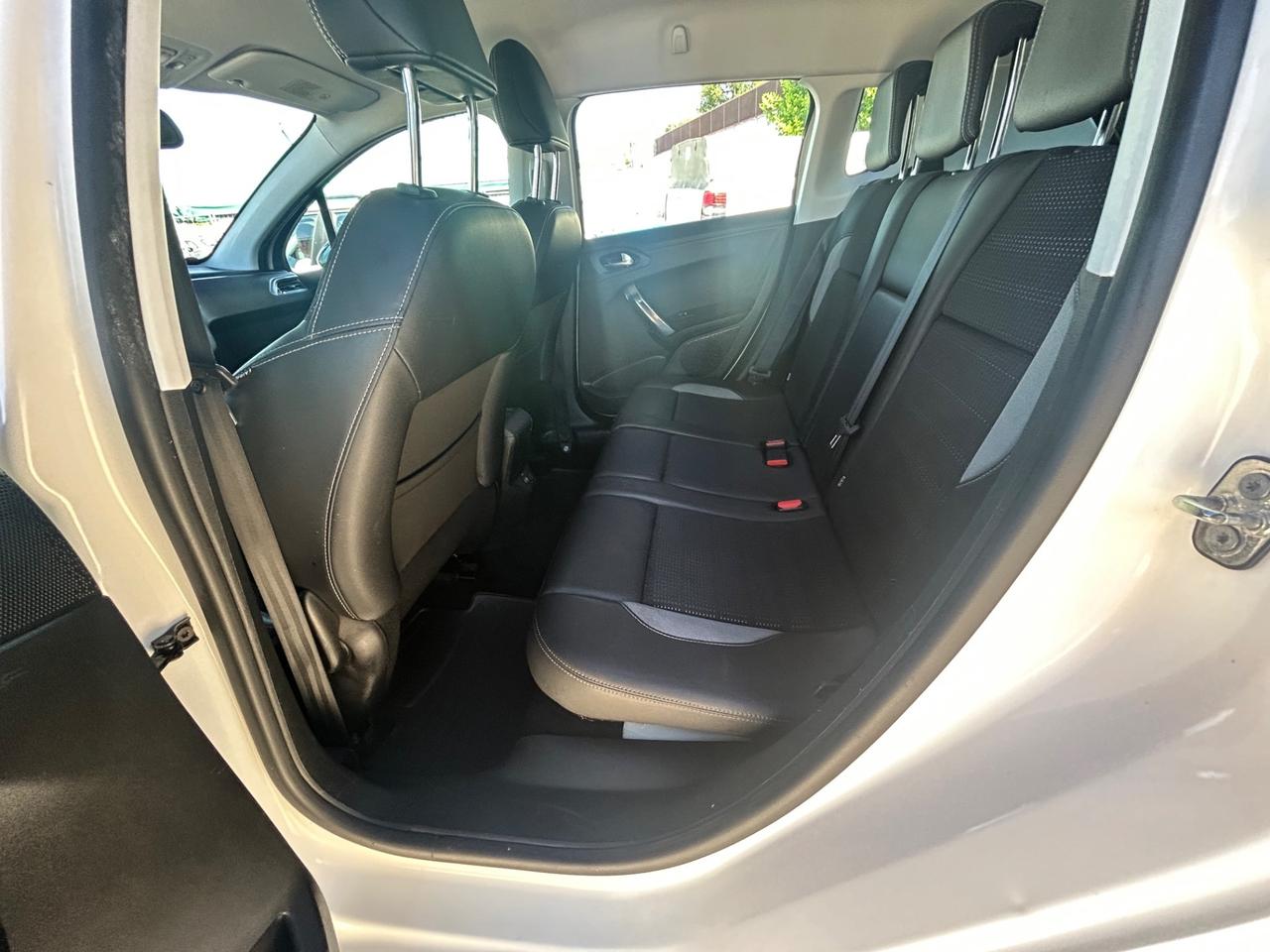 Peugeot 2008 PureTech 82 Allure