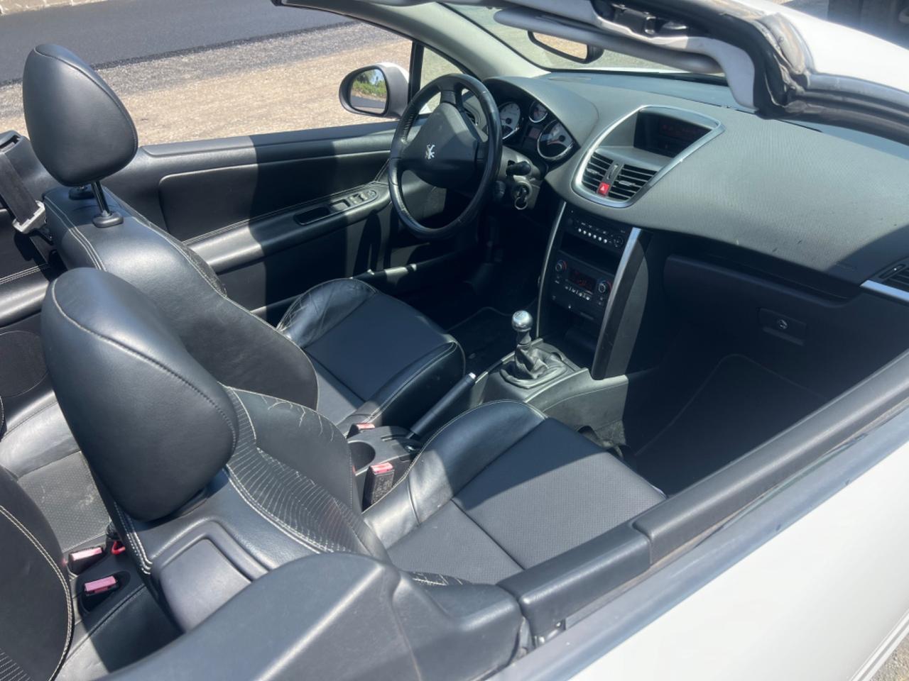 Peugeot 207 1.6 VTi 120CV CC Féline