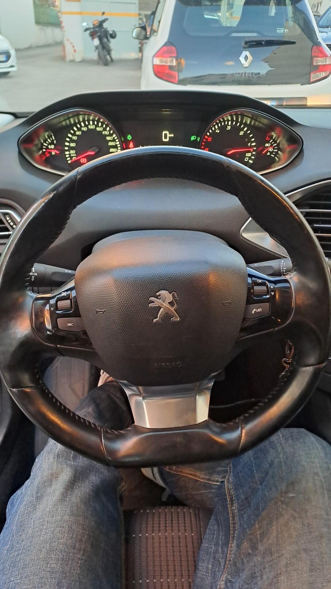 PEUGEOT 308 1.5 BlueHDi 130cv
