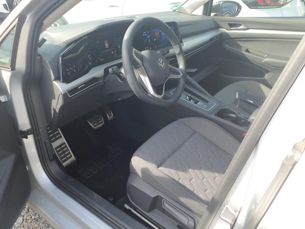 Volkswagen Golf 1.0 eTSI DSG Move LED Performance, Navi, Retrocamera, Sedili riscaldati