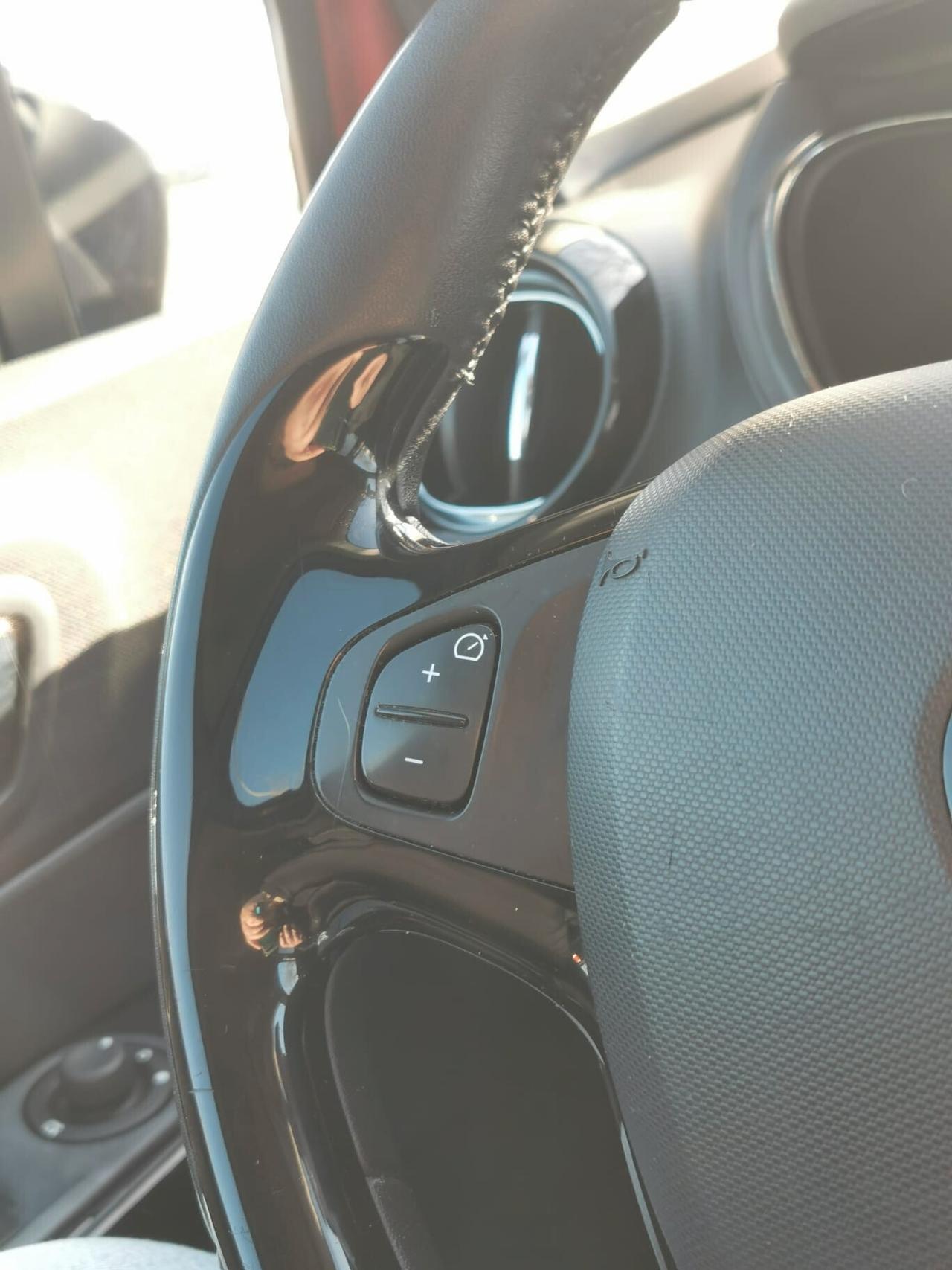 Renault Captur 1.5 dCi 8V 90 CV Wave NAV. 2013