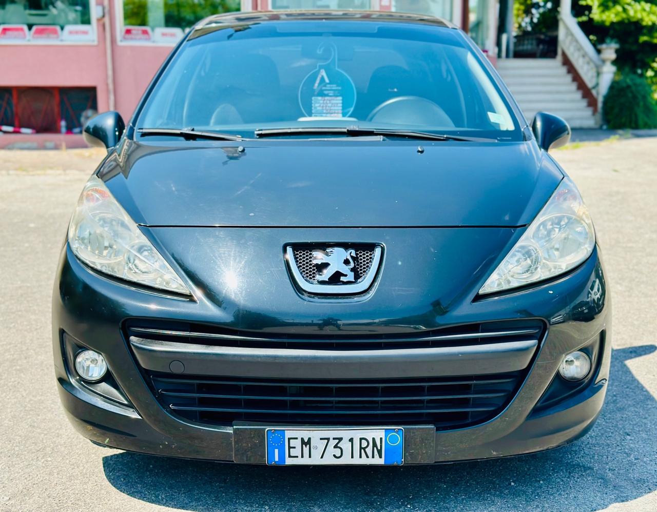 Peugeot 207 2012 1.4 8V 75CV 5p. Ok neopatentati