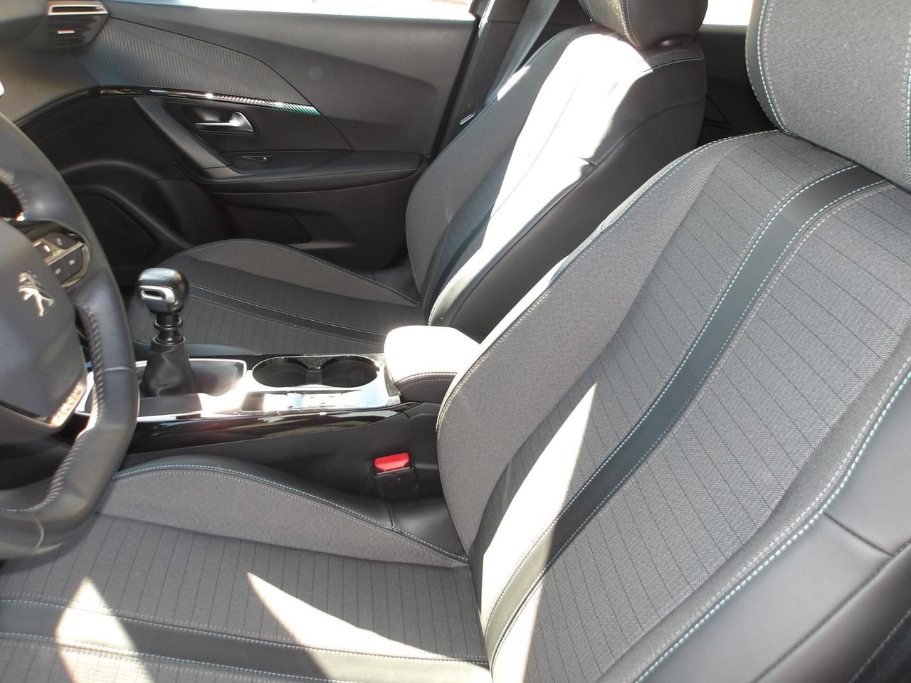 PEUGEOT 2008 1.5 TDI-NAVI-98.000 KM