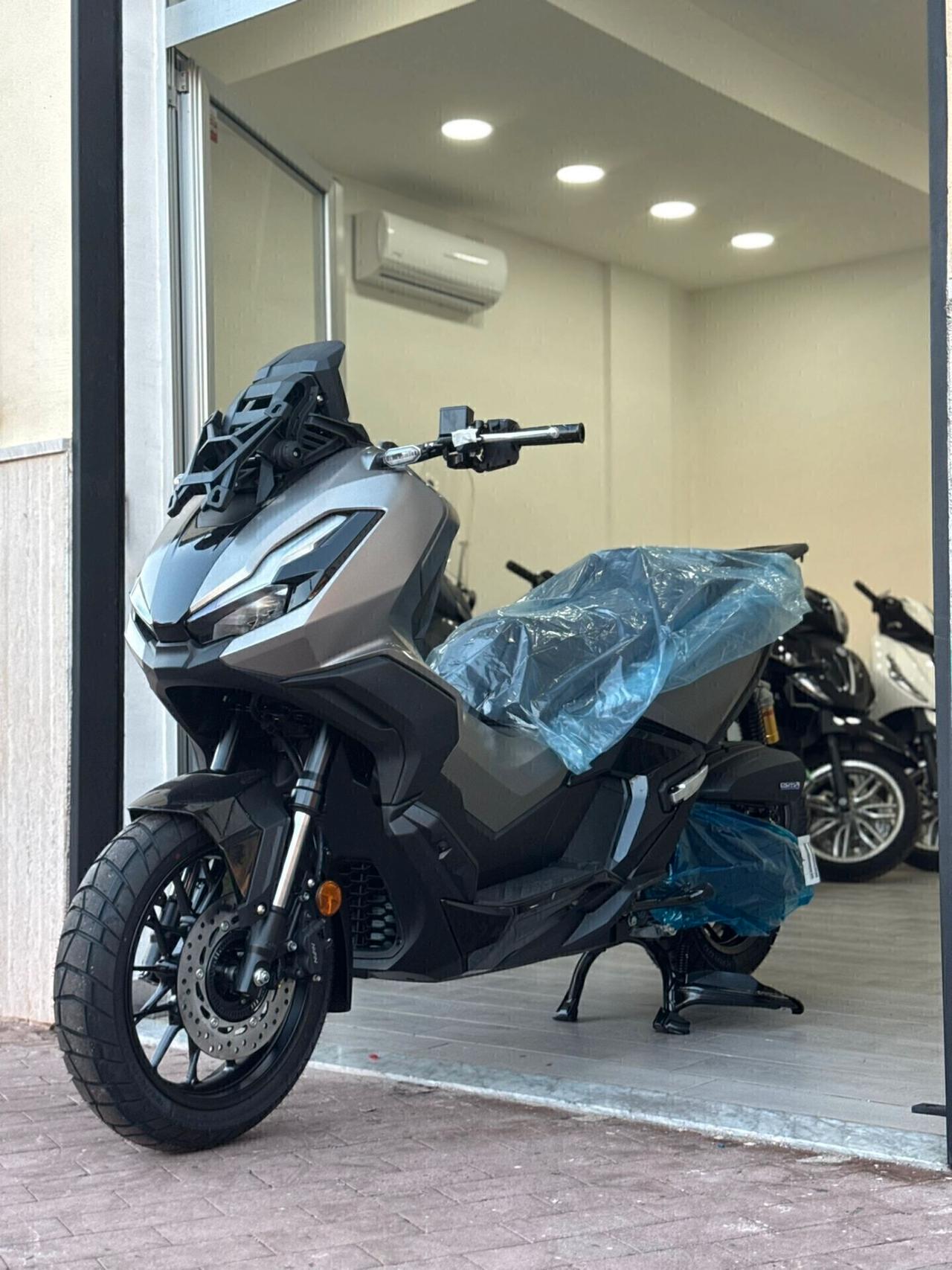 Honda ADV 350