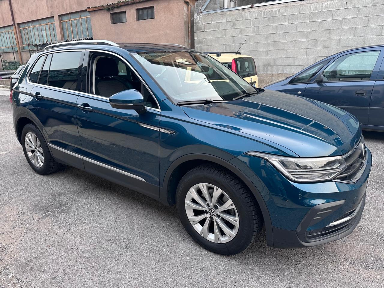 Volkswagen Tiguan 2.0 TDI 150 CV SCR DSG Elegance
