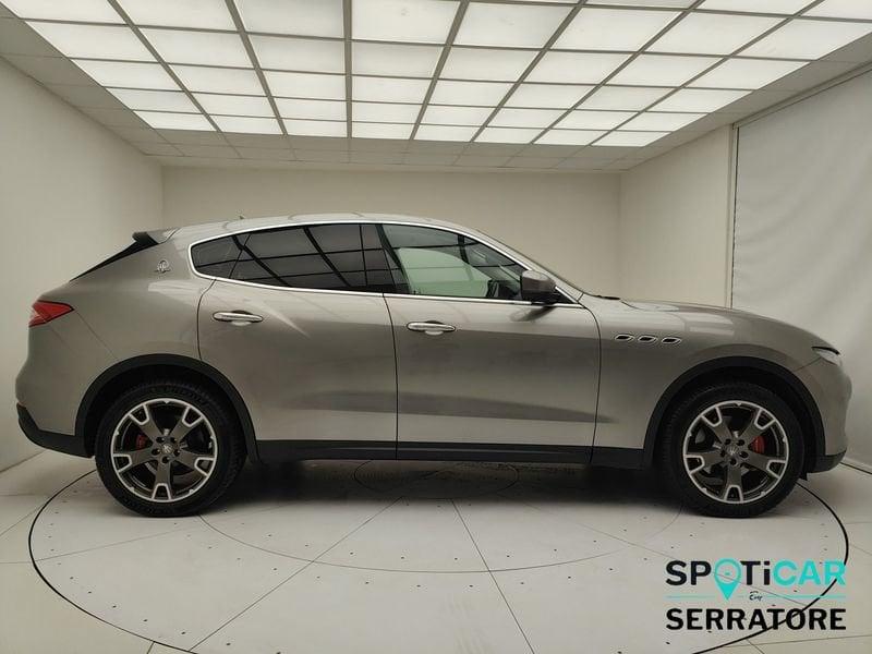 Maserati Levante 3.0 V6 275cv auto