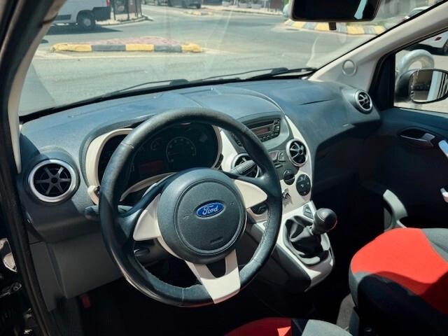 Ford Ka 1.2 8V 69CV Titanium OK NEOPATENTATI !