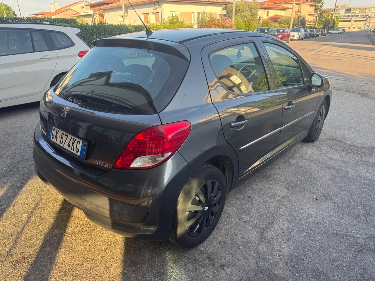 Peugeot 207 1.4 8V HDi 112CV CC Allure