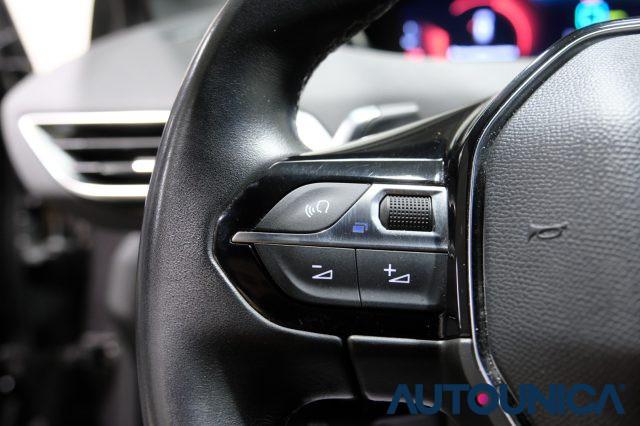 PEUGEOT 3008 HYBRID4 300 E-EAT8 ALLURE PACK