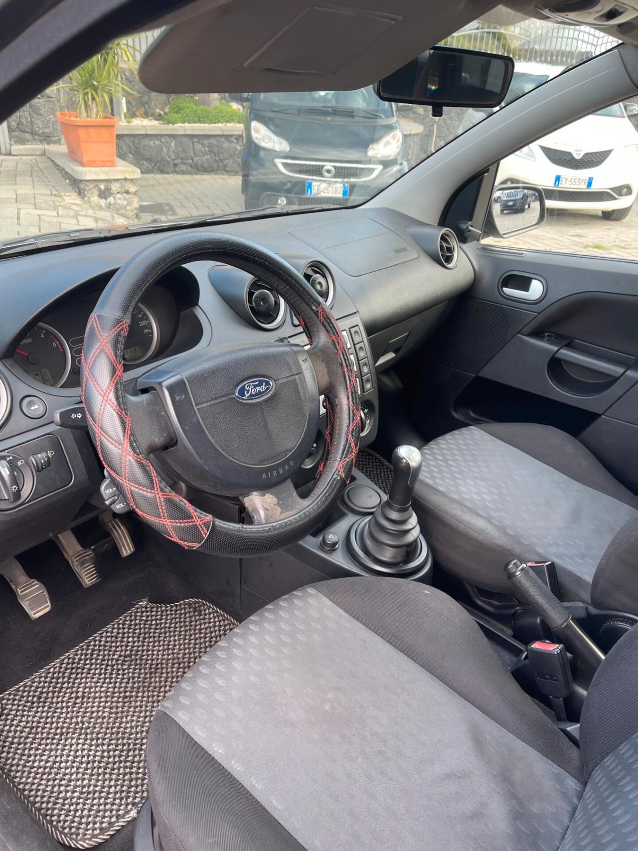 Ford Fiesta 1.4 TDCi 5p