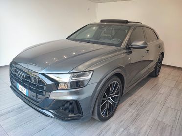 Audi Q8 55 TFSI e quattro tiptronic Sport