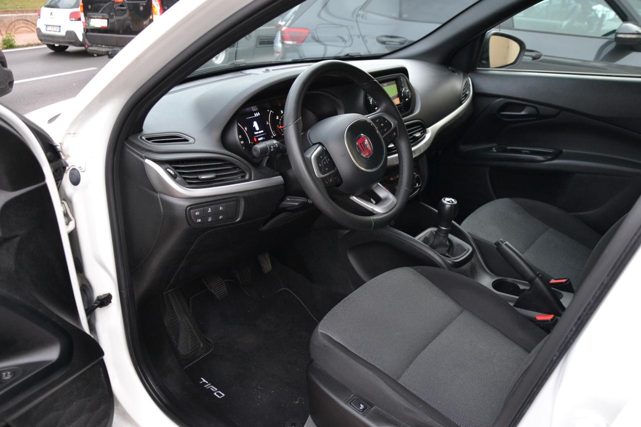 Fiat Tipo 1.3 MJT 95CV STREET NAVI+PDC+CRUISE+TEL+PACK BLACK