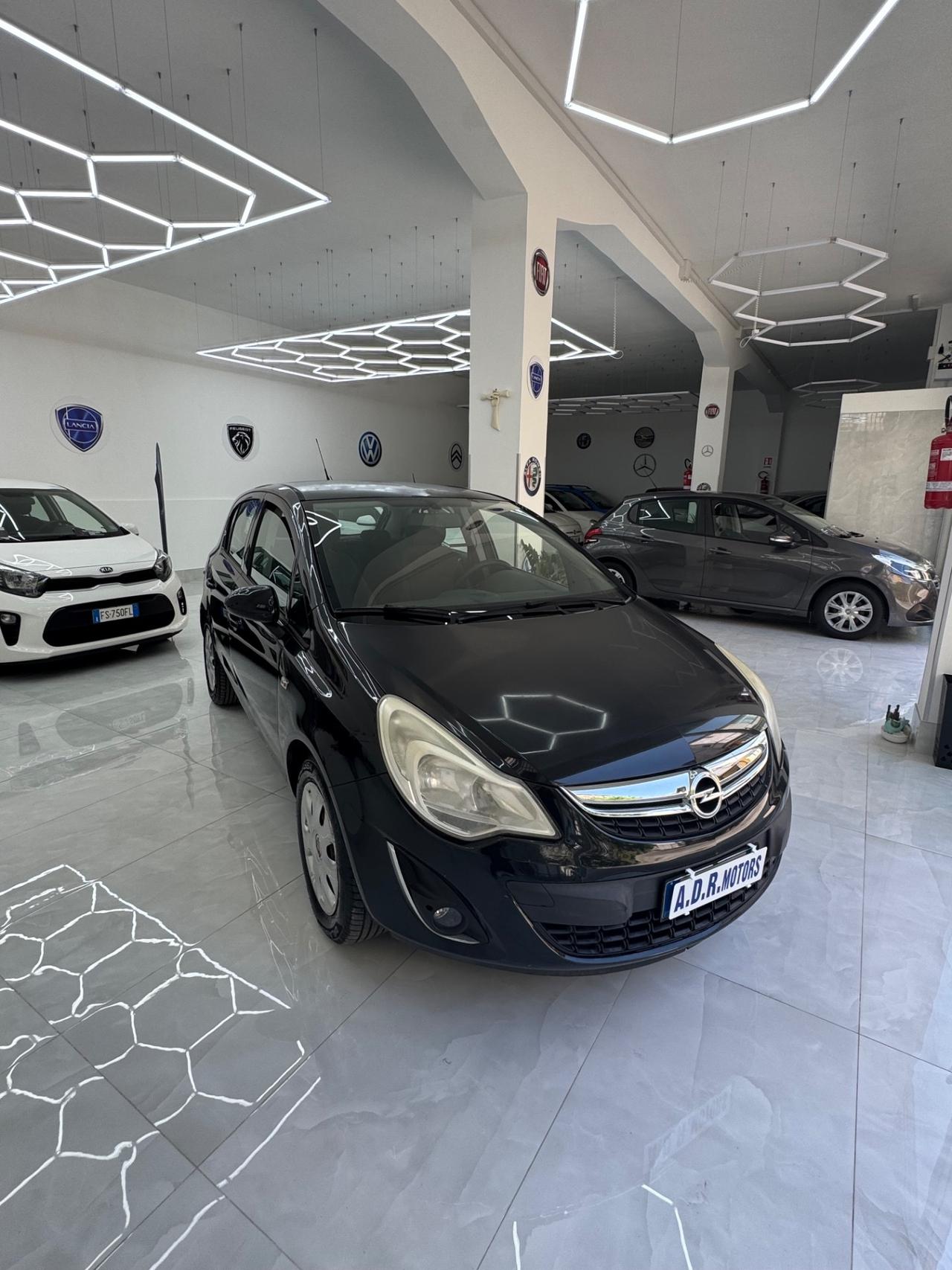 Opel Corsa 1.2 5 porte Sport