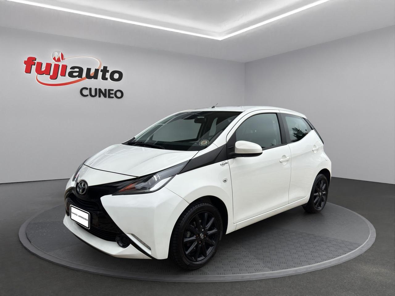 Toyota Aygo 5p 1.0 x-play tss