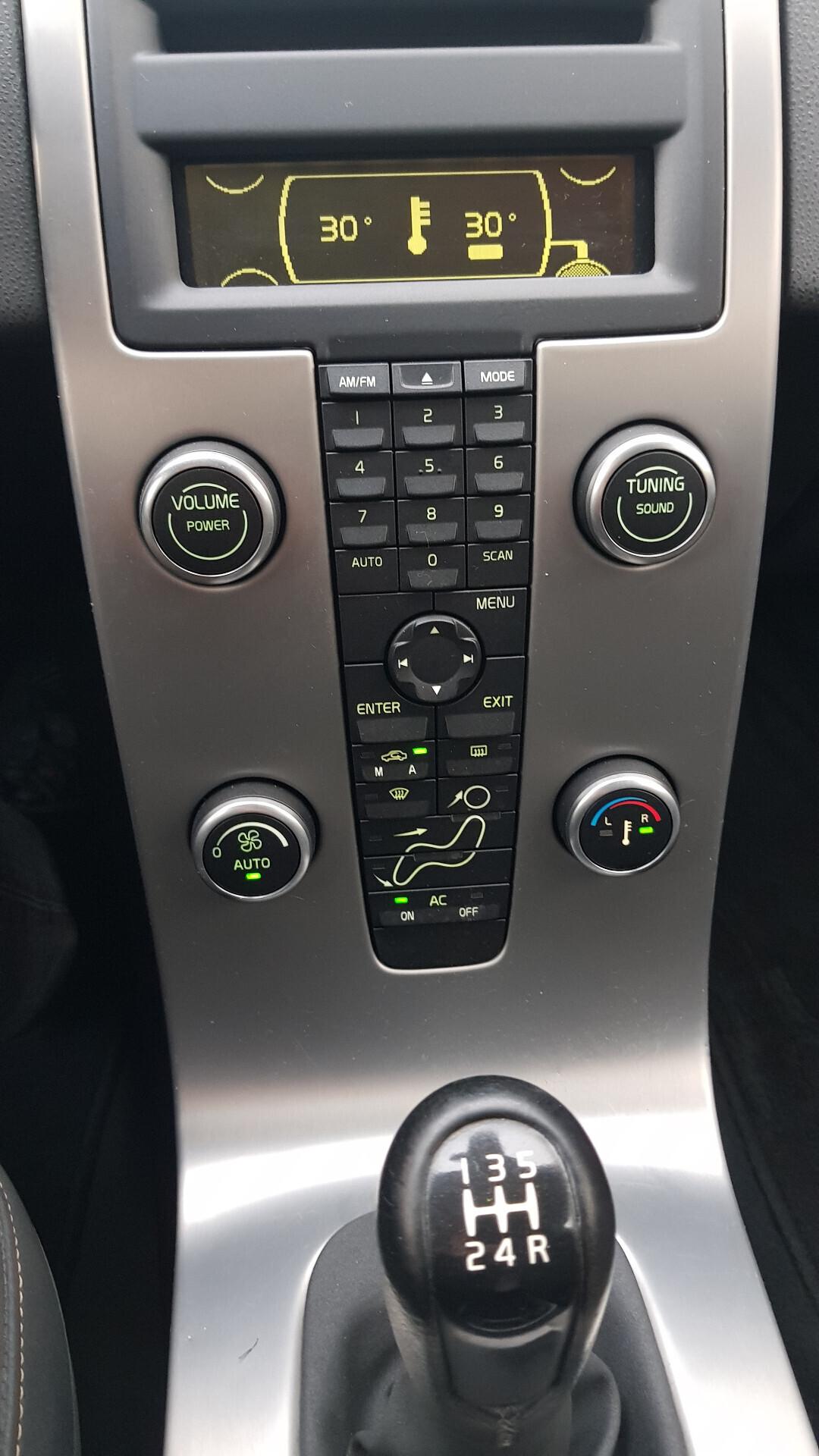 V50 1.6 16V MOMENTUM 94.000 KM. 10/2008