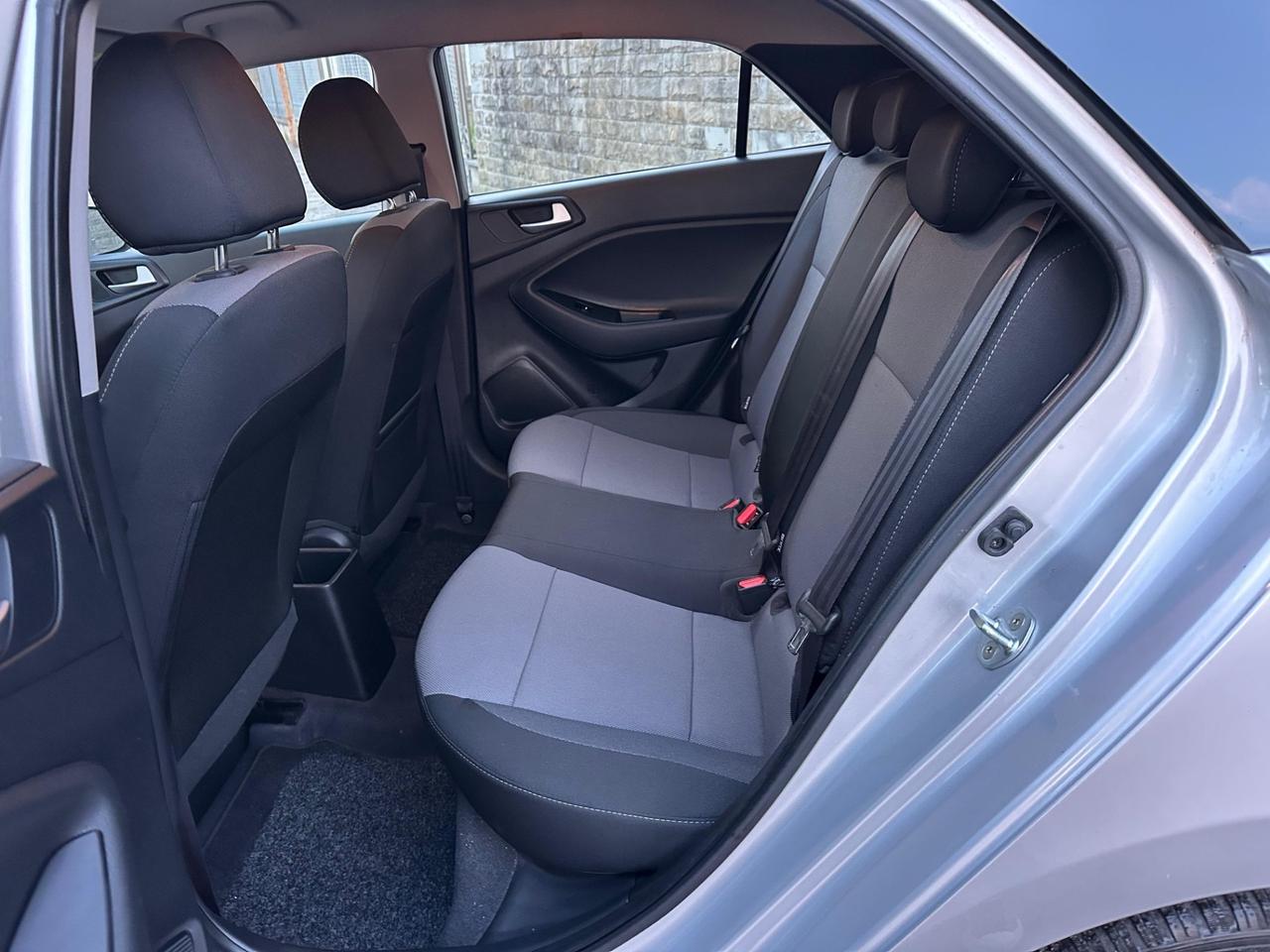 Hyundai i20 1.2 5 porte Econext Blackline