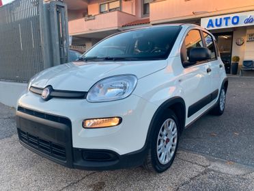 FIAT Panda 1.0 Firefly hybrid 5POSTI RadioBT