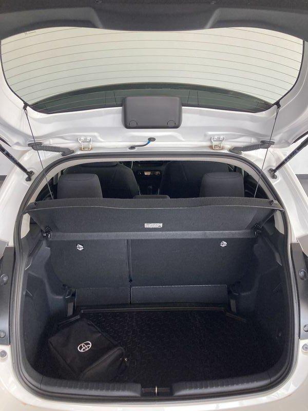 Toyota Yaris Hybrid Active MY24