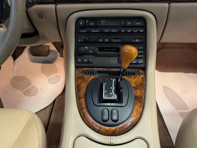 JAGUAR XKR 4.0cc 363cv SUPERCHARGED