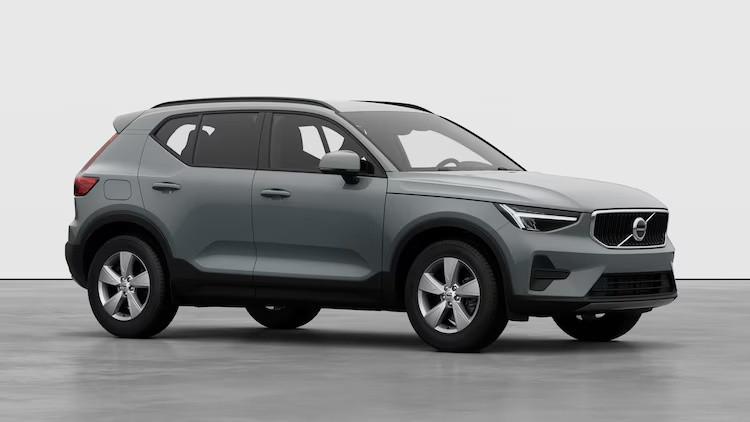 VOLVO XC40 ESSENTIAL B3 AUTO PREZZO PROMO FINO A FINE MESE