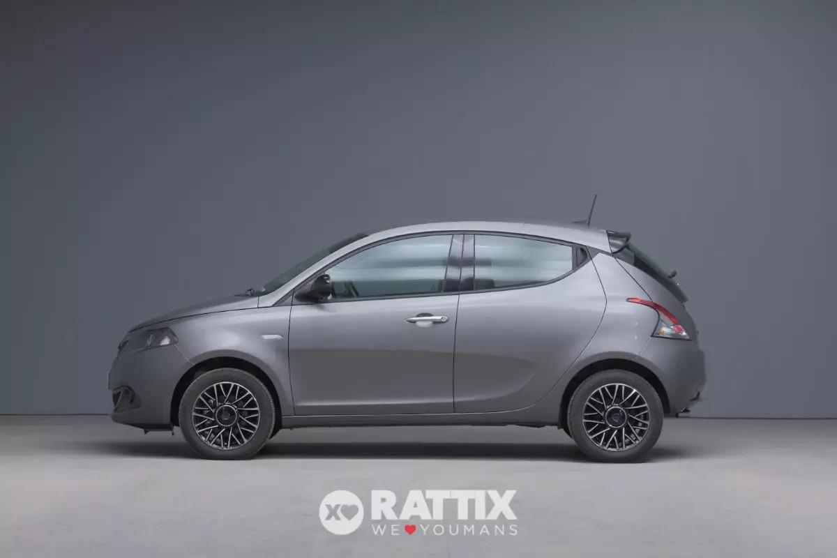 Lancia Ypsilon 1.0 Firefly Hybrid 70CV Platino