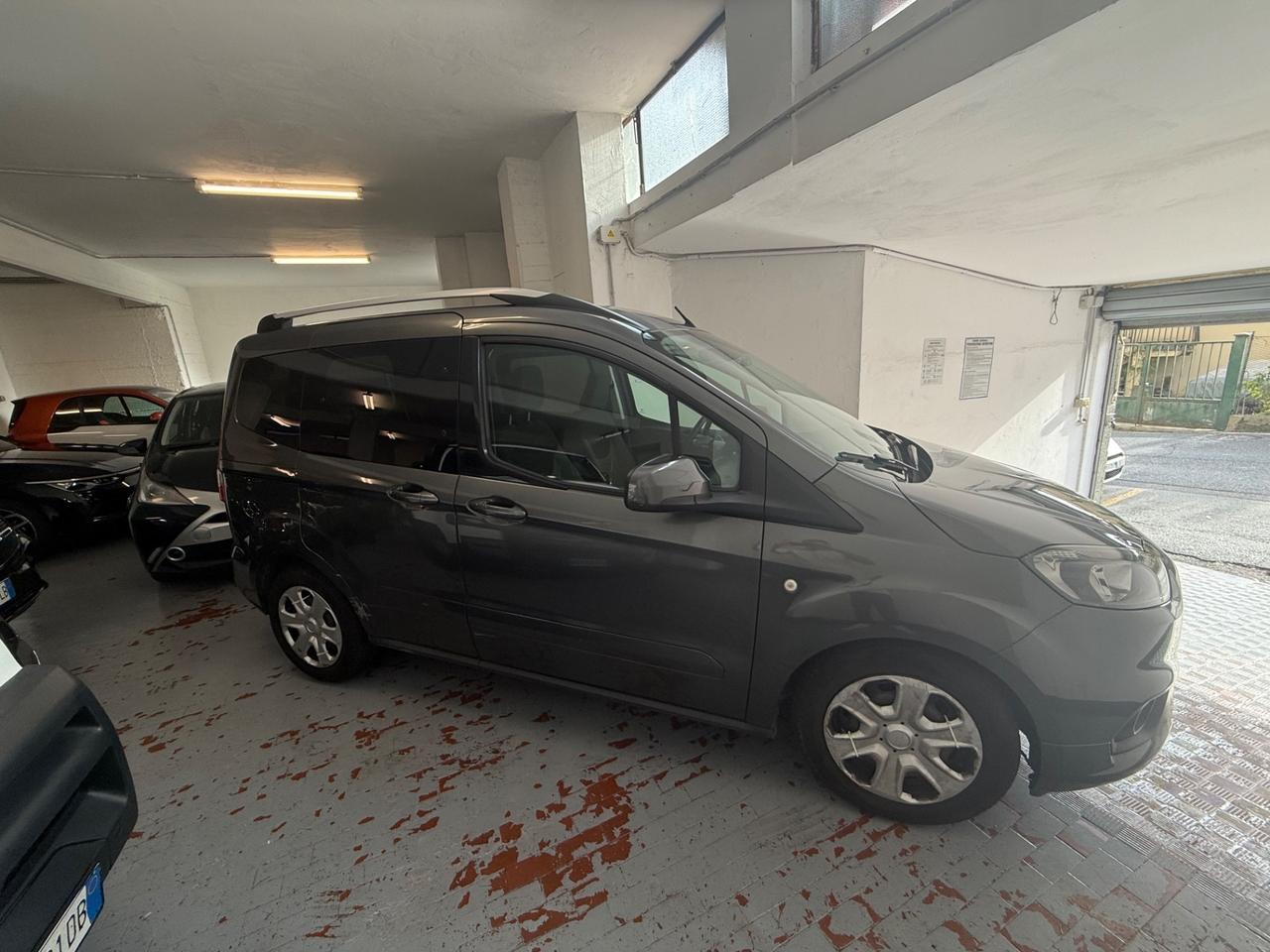 Ford Tourneo Courier 1.0 EcoBoost 100 CV S&S Sport