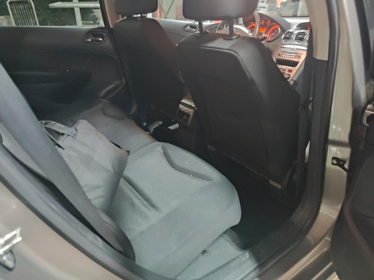 Peugeot 308 1.6 HDi 90CV SW Premium Mix