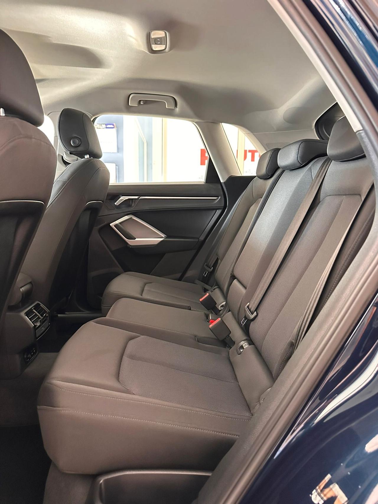 Audi Q3 35 TDI S tronic Business Advanced