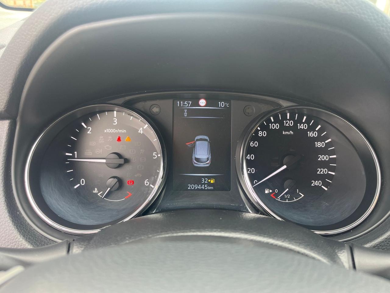 Nissan Qashqai 1.5 dCi 360 Tekna Unipro 2015