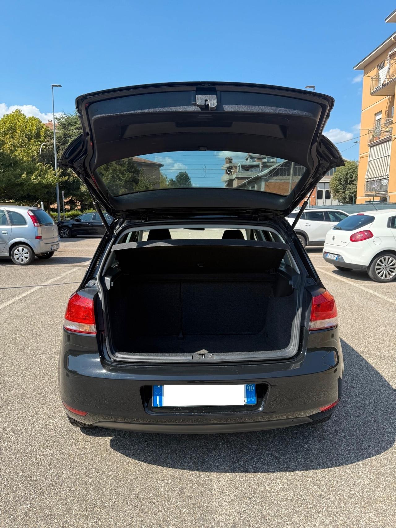 Volkswagen Golf 1.4 - NEOPATENTATI - 12 MESI DI GARANZIA -