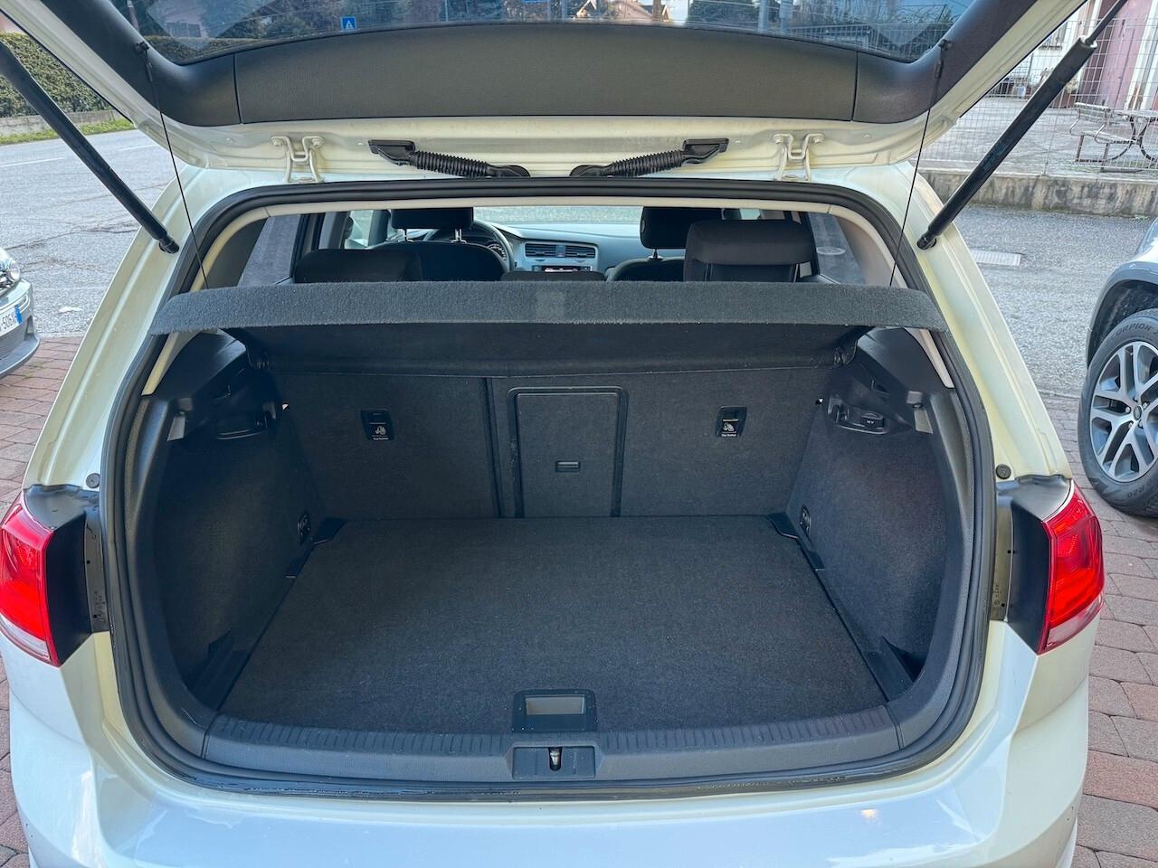 Volkswagen Golf 2.0 TDI 5p. Highline BlueMotion Technology