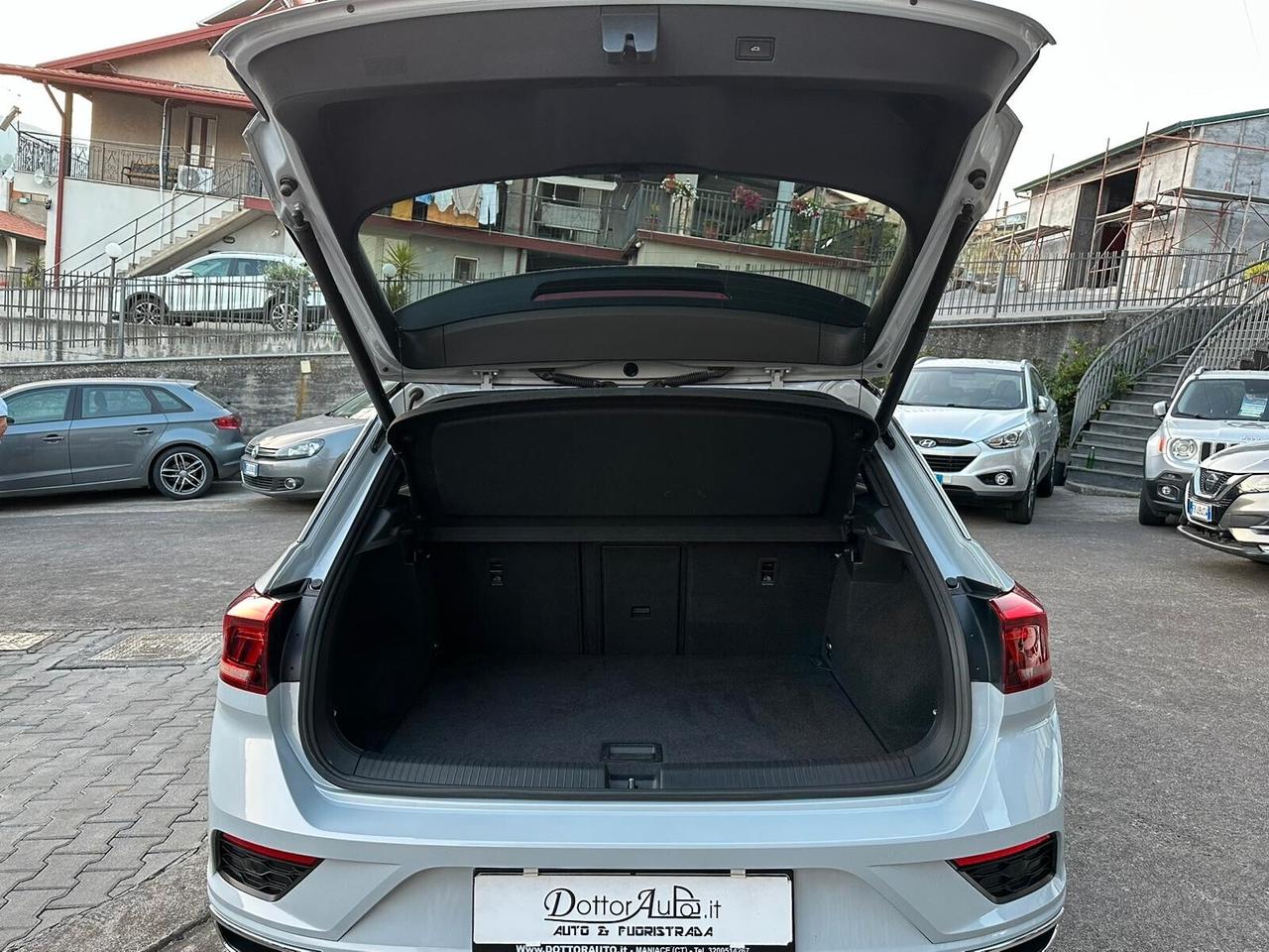 Volkswagen T-Roc 2.0 TDI SCR 150 CV DSG 4MOTION R-Line