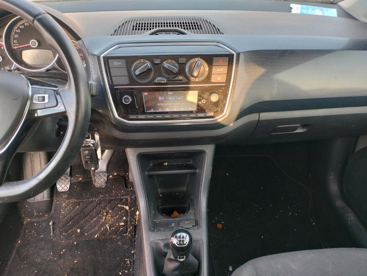 Volkswagen up! 1.0 5p. - SINISTRATA