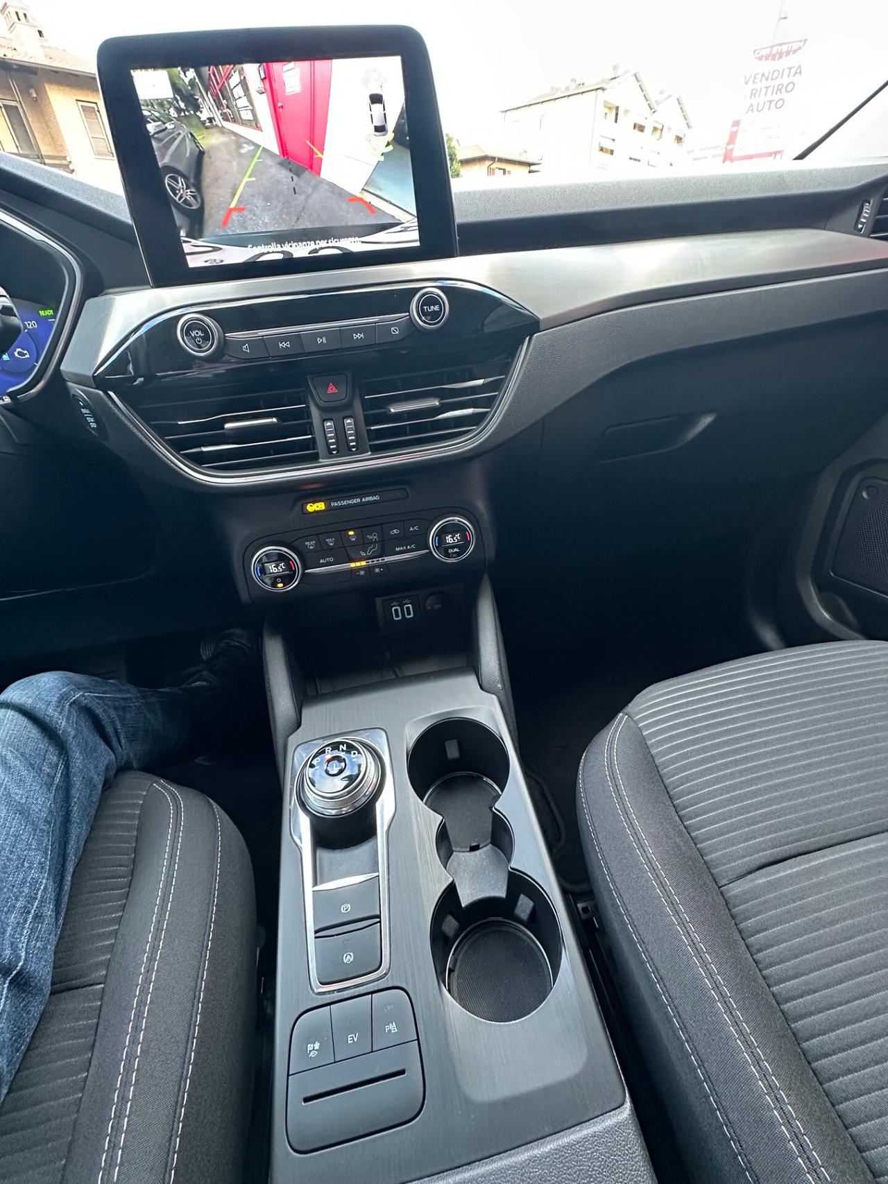 Ford Kuga 2.5 phev Titanium Business 2wd 225cv e-shifter