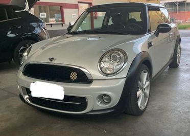 Mini 1.6 Cooper D Diesel Idonea neo patentati