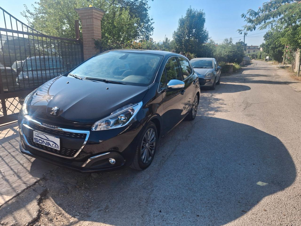 Peugeot 208 BlueHDi 75 5 porte Allure Neopatentati