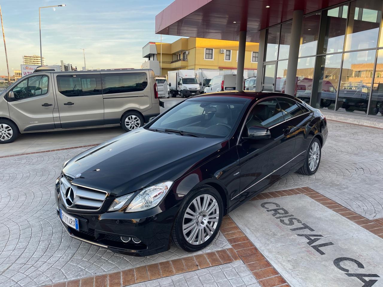 Mercedes-benz E 220 CDI Coupé BlueEFFICIENCY Avantgarde