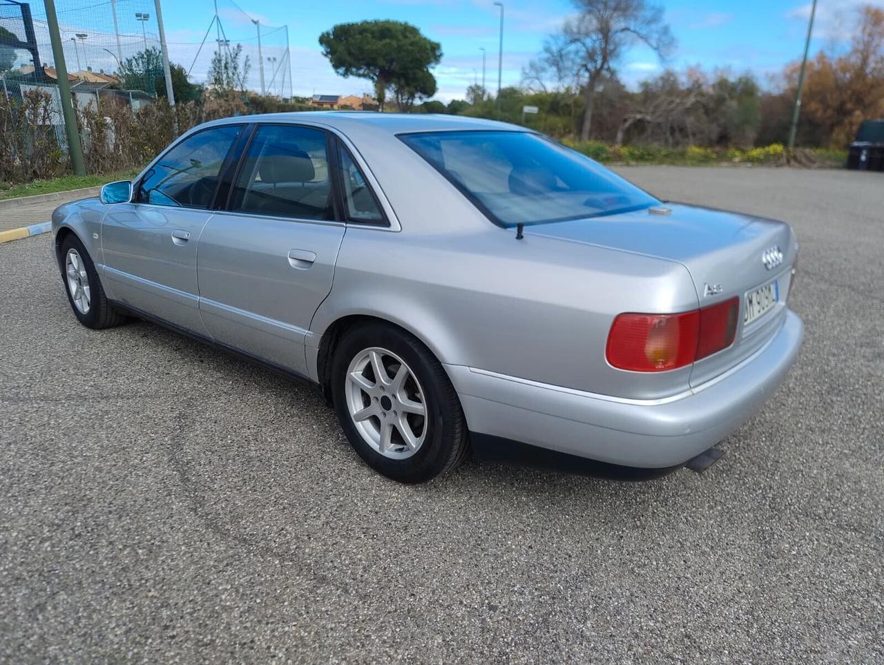 Audi A8 S8 4.2 V8 40V cat quattro