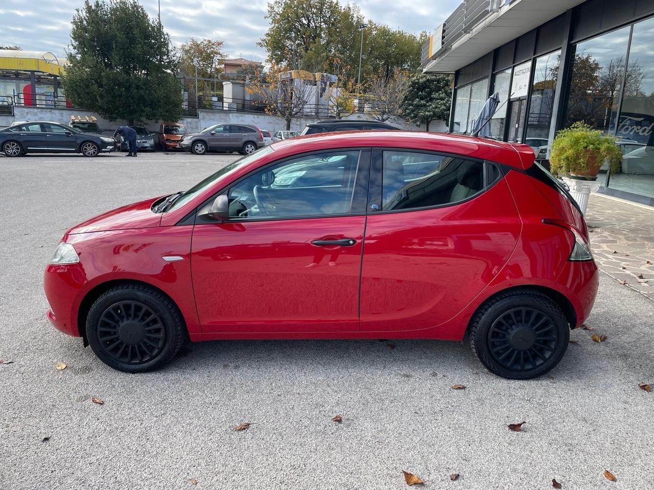 Lancia Ypsilon 1.2 69 CV 5 porte GPL Ecochic Gold