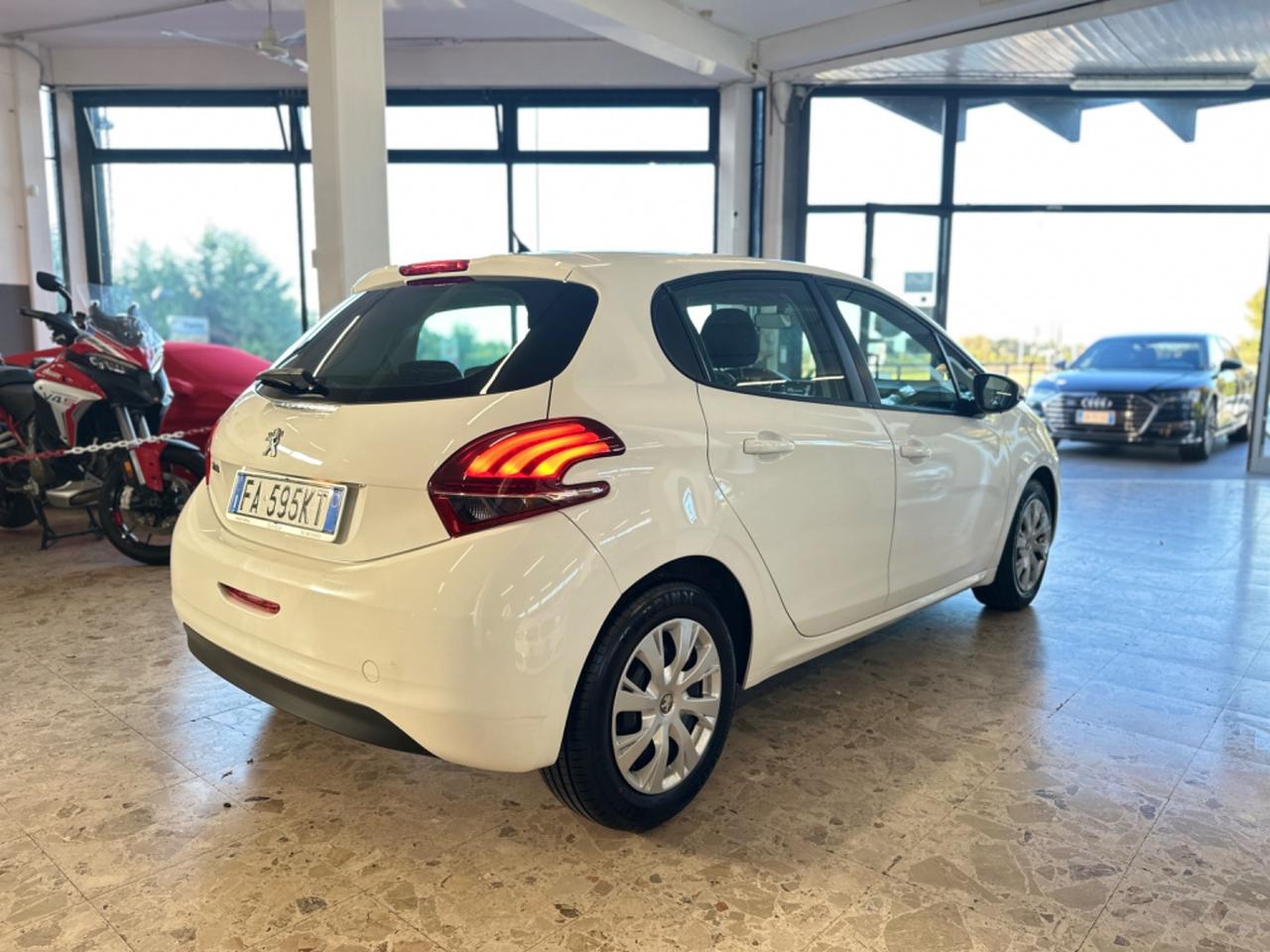 Peugeot 208 1.4 Bhdi 75cv Allure 07/2015 Neopatentato Euro 6