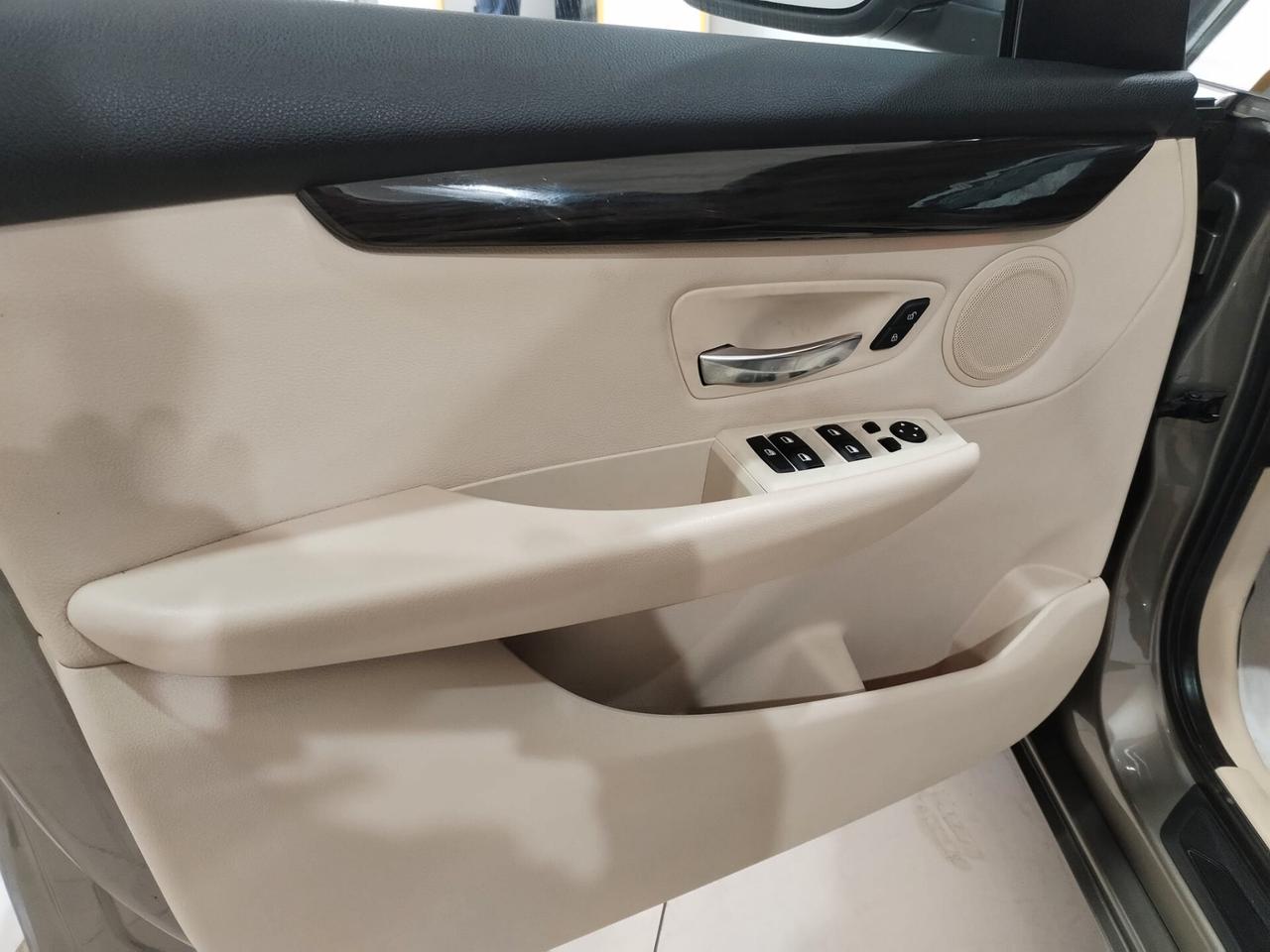 Bmw 2er Active Tourer 216d