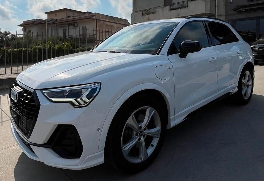 Audi Q3 45 TFSI e S tronic line edition