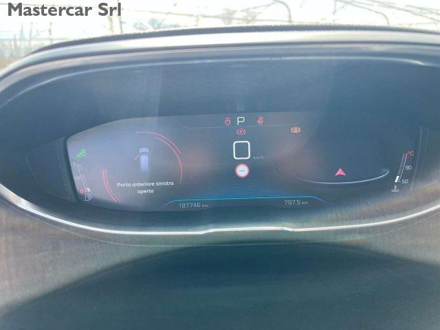 PEUGEOT 5008 5008 7 POSTI 1.5 bluehdi Allure s - FV859PV