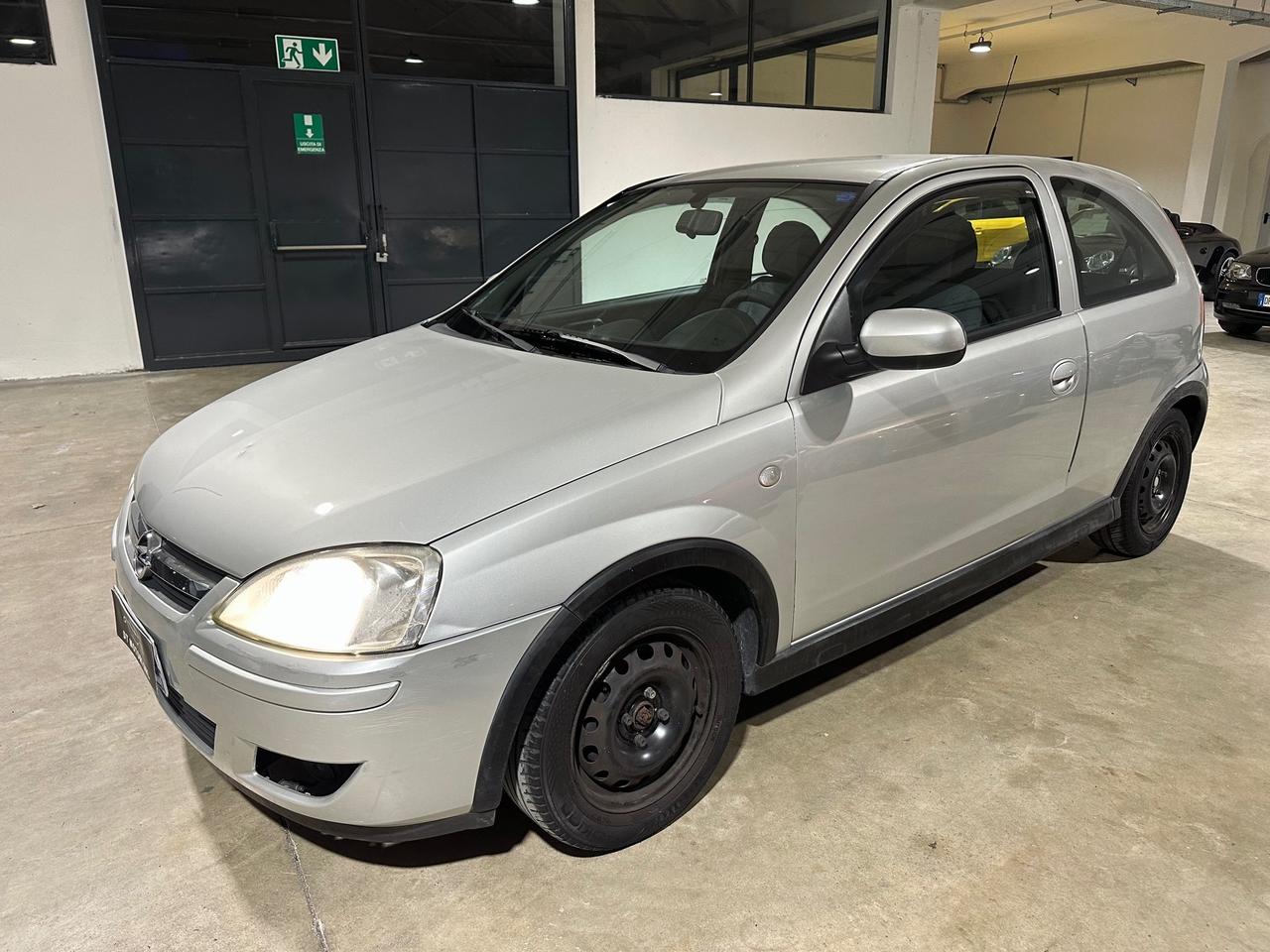 Opel Corsa 1.2i 16V cat 3 porte Club
